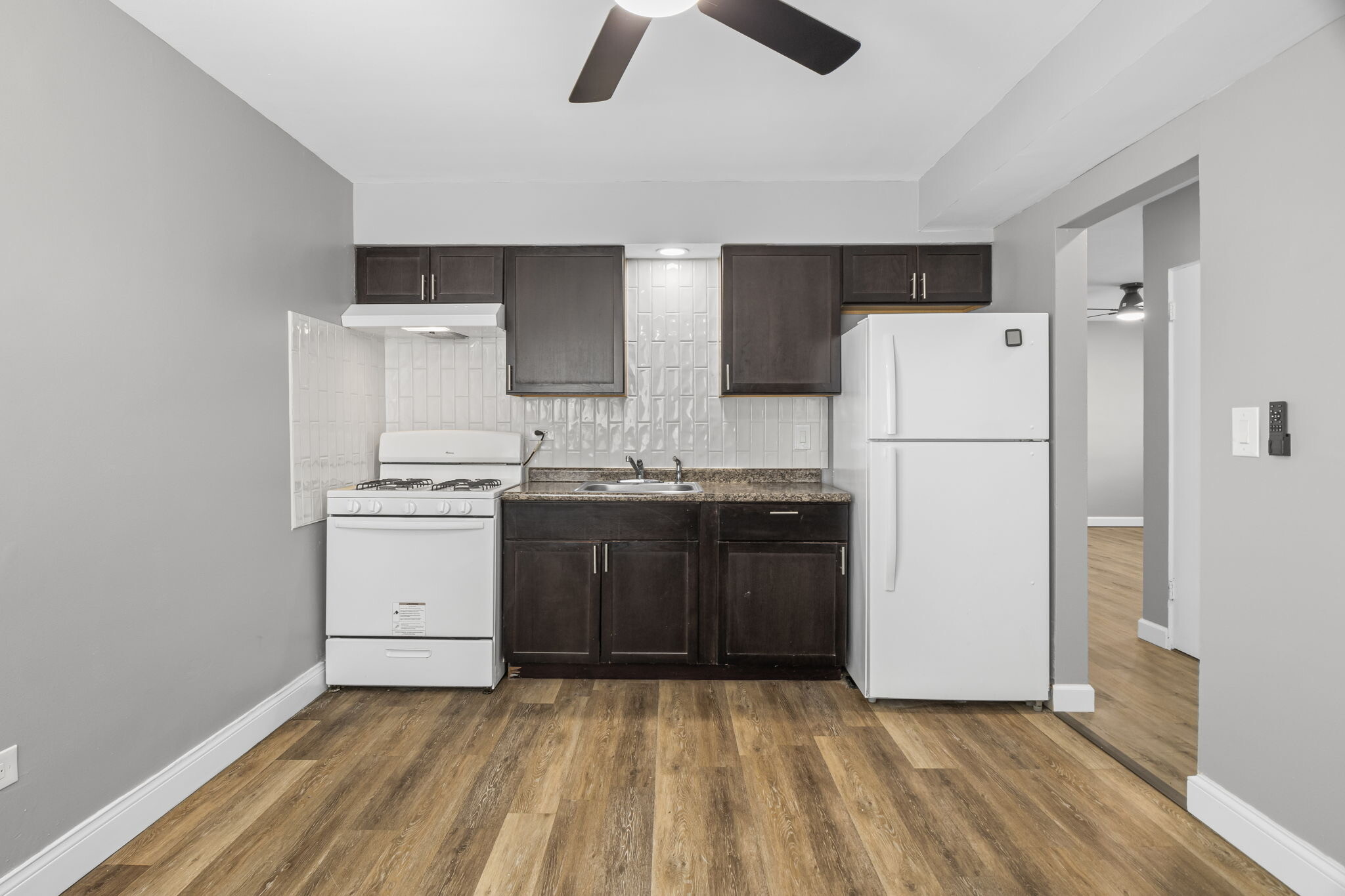 Kitchen - 1835 S 16th Ave
