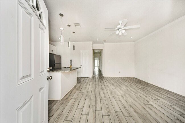 Building Photo - 7980 Ethel St