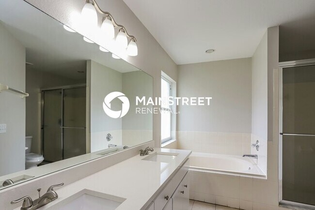 Building Photo - 5499 Moon Valley Dr
