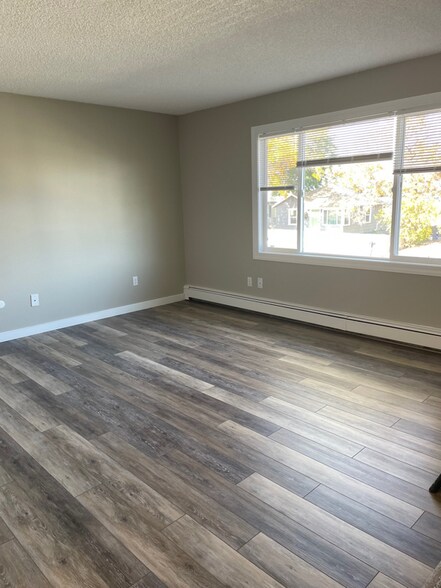 Building Photo - 1215 Walnut St