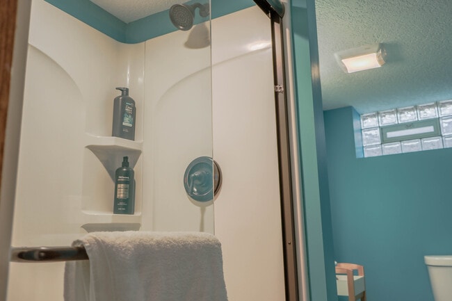 Building Photo - 1929 Summer St