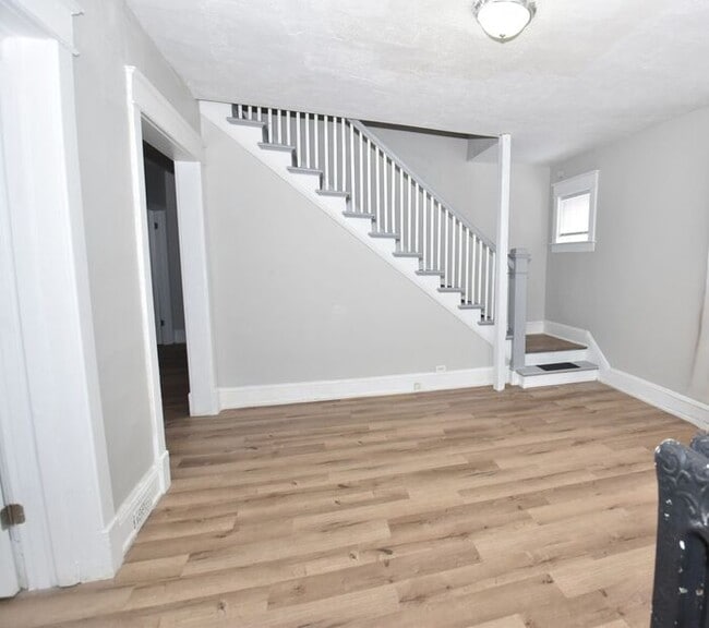 Building Photo - Price Reduced! 4 bedroom 2 story Single Family Home