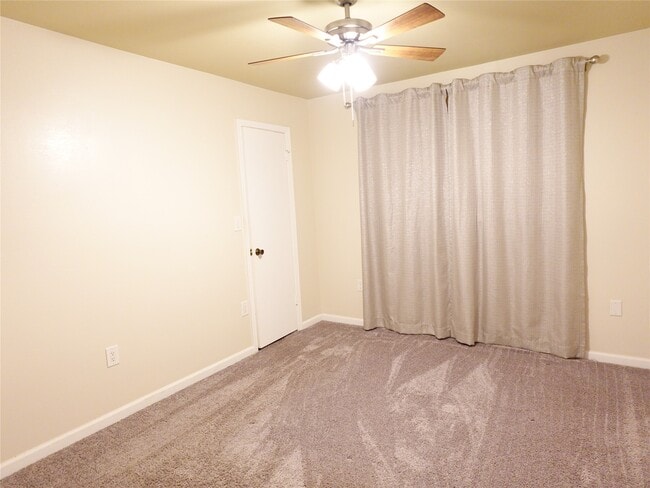 Building Photo - 6215 Pinole Forest Dr