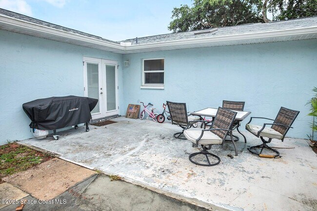 Building Photo - 898 Brunswick Ln