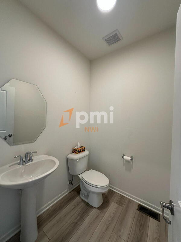 Building Photo - 2080 E 110th Ln