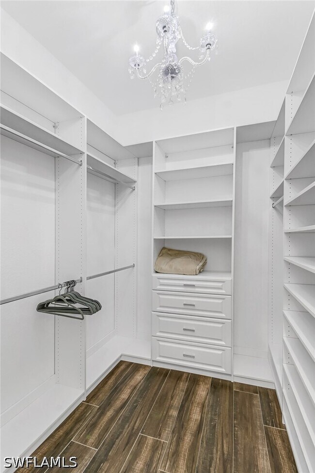 Building Photo - 9264 Glenforest Dr