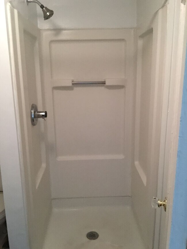 Building Photo - 110 W Walnut St