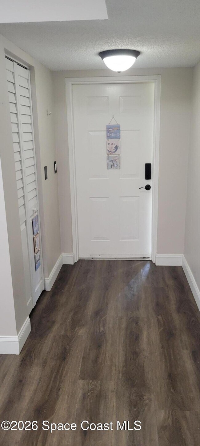 Building Photo - 1590 S 42ND Cir