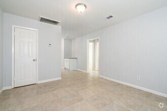 Building Photo - 3114 Wentworth St