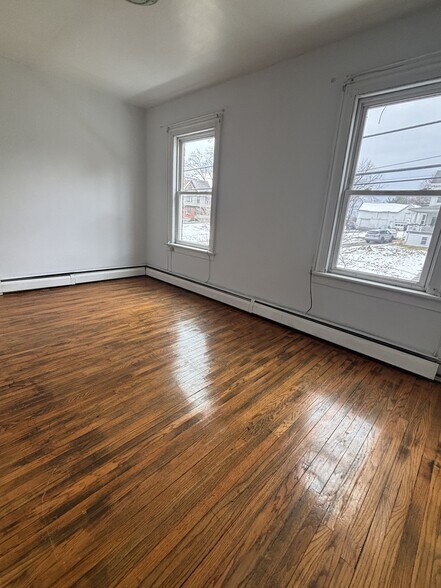 Building Photo - 103 Ulster Ave