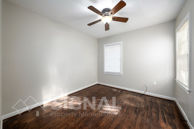 Building Photo - 768 79th Pl S