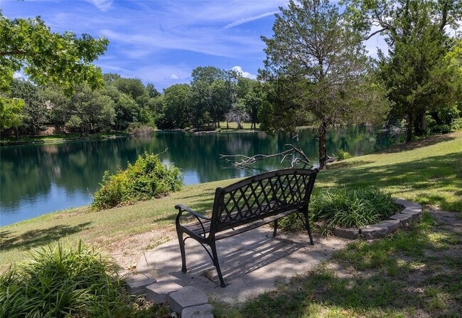 Building Photo - 224 Sovereign Ct