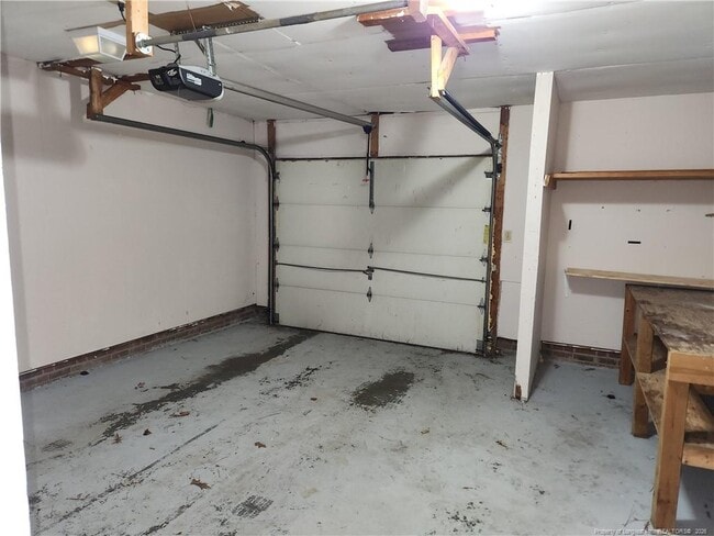 Building Photo - 7062 Calamar Dr