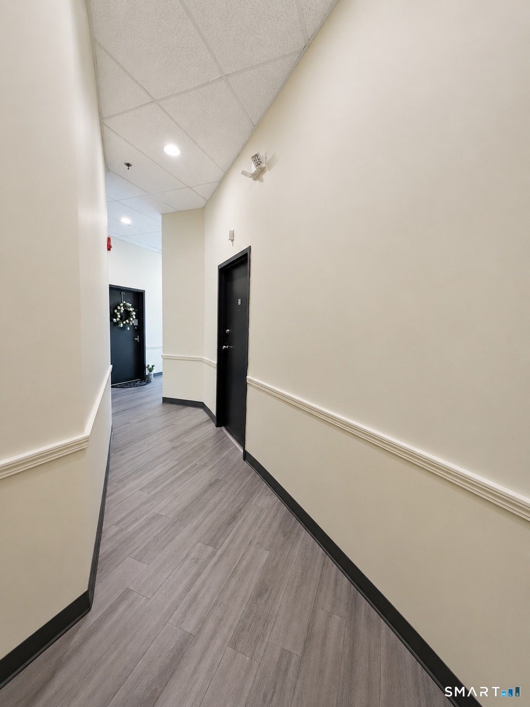 Building Photo - 71 Catlin St