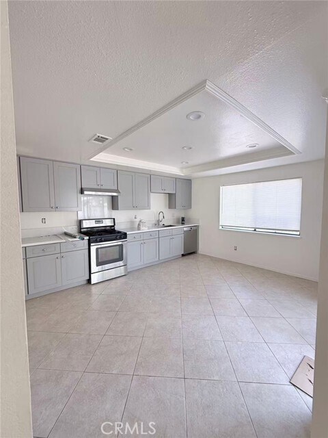 Building Photo - 1360 N Hacienda Dr