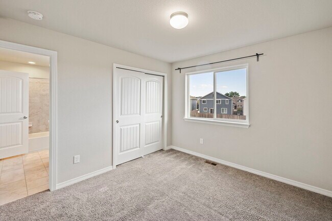 Building Photo - 9973 Castor Dr