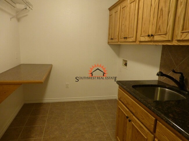 Building Photo - Stunning 4 bedroom 3 bath brick home with 5 car garage!