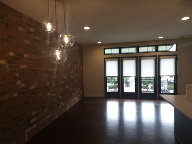 Building Photo - Modern Brownstone 3 Bedrooms, 3.5 Baths lo...