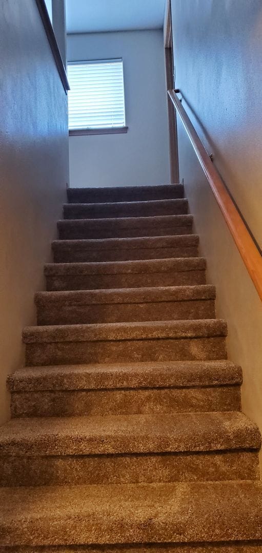 Building Photo - 3 Bedroom 2.5 Bath Home In Eagle Ridge - A...
