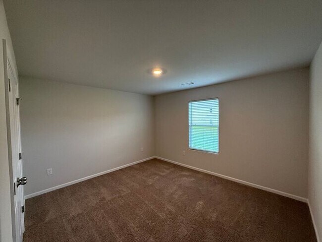 Building Photo - T.R. Lawing Realty Property
