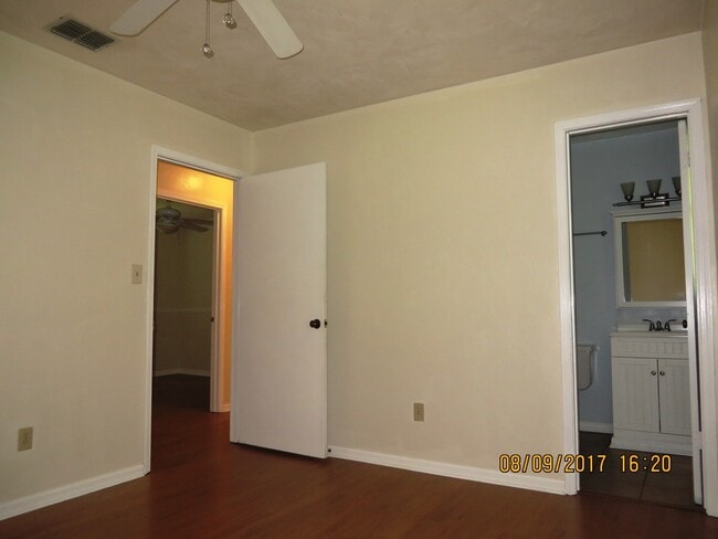 Building Photo - Charming 3 bedroom house for rent August 6, 2026, w/ a garage and privacy fenced back yard for $1...