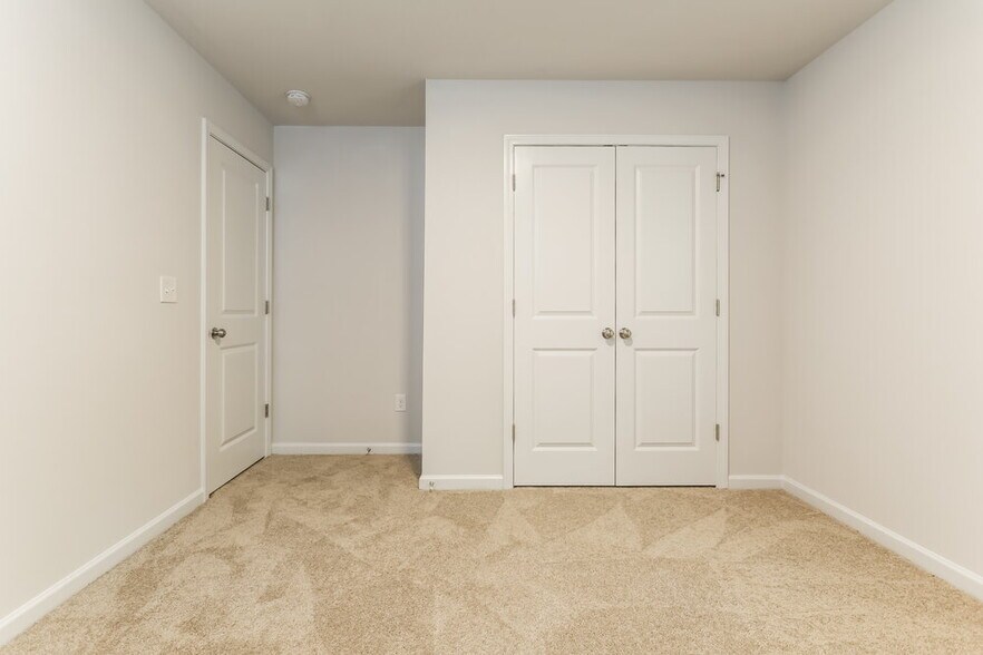 Building Photo - 219 Hamilton Pointe Dr