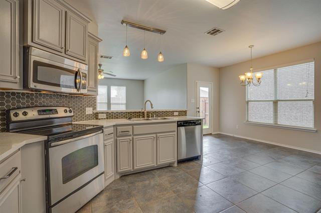 Building Photo - 4717 Hidden Pond Dr