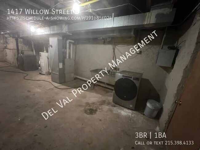 Building Photo - 1417 Willow St