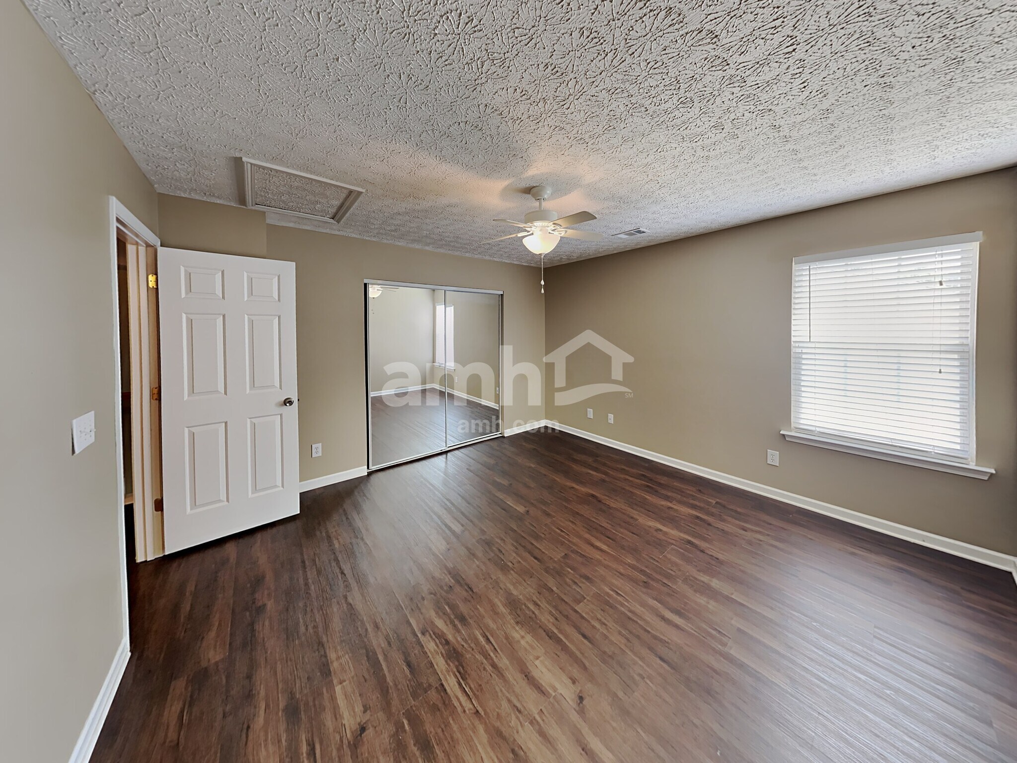 Building Photo - 209 Picadilly Pl