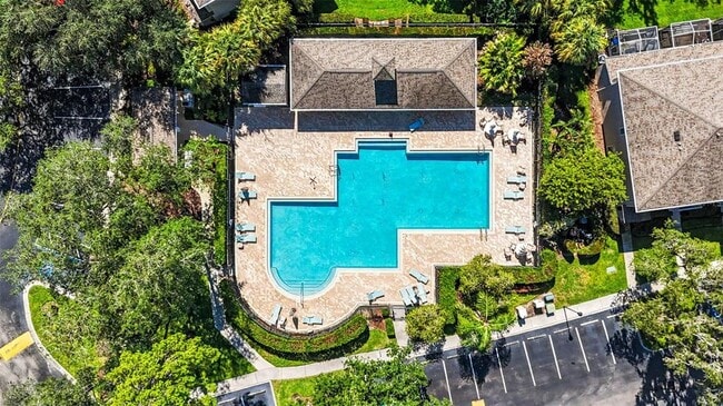 Building Photo - 5815 Fishhawk Ridge Dr