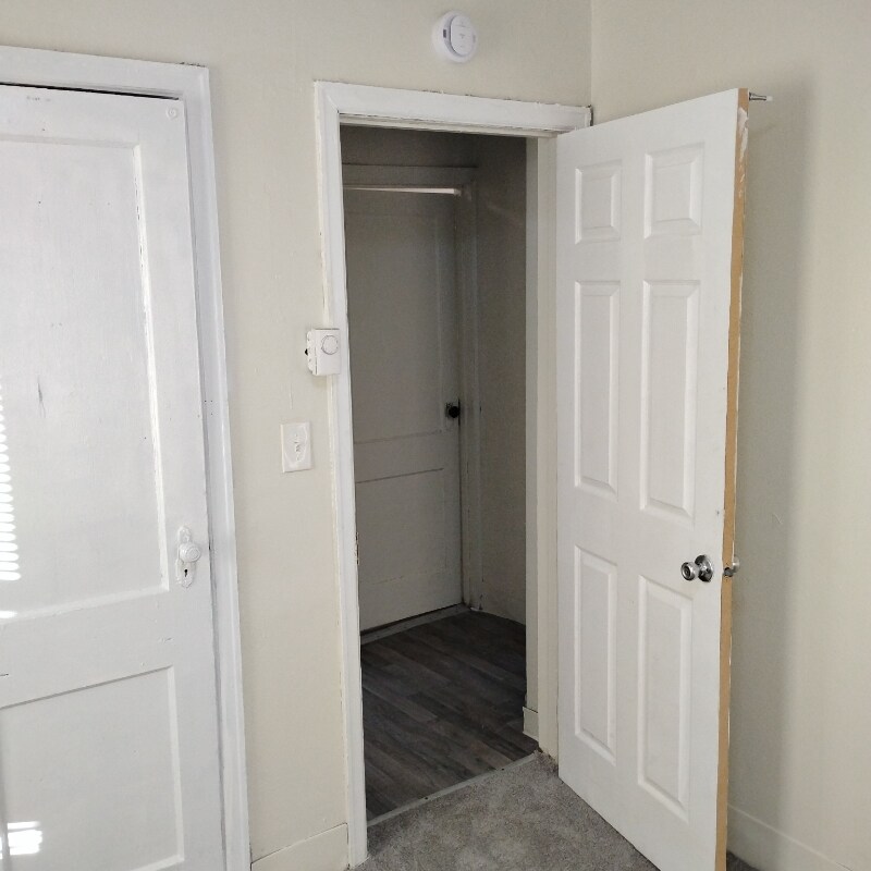 Building Photo - 415 Smith St