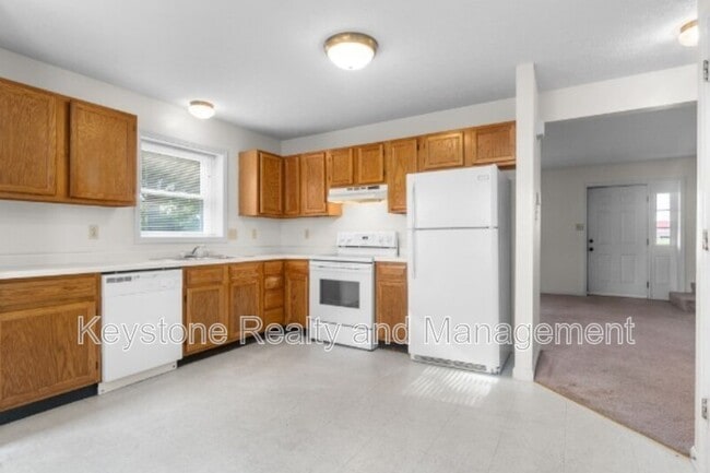 Building Photo - 0 286 Thompsonville Ln