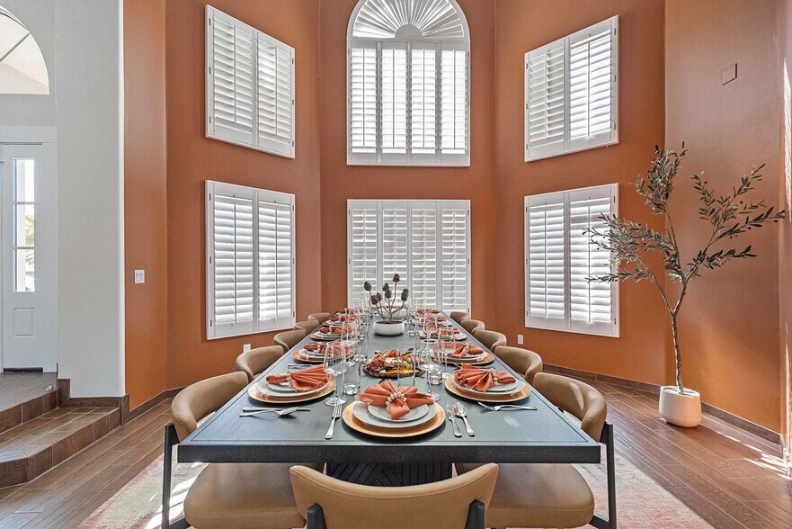 Building Photo - 1438 S Creston Cir