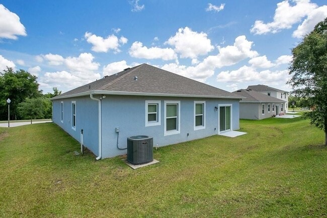 Building Photo - 15514 Gemini Dr