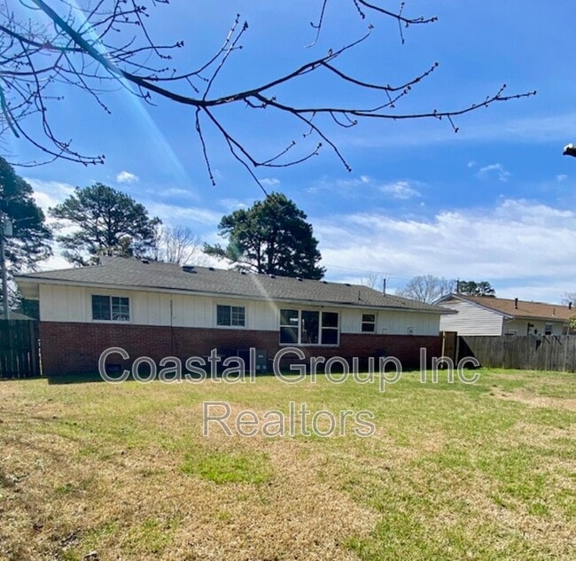 Building Photo - 3612 Terry Dr