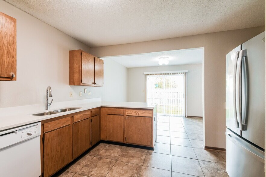 Building Photo - 1247 Country Ridge Ln