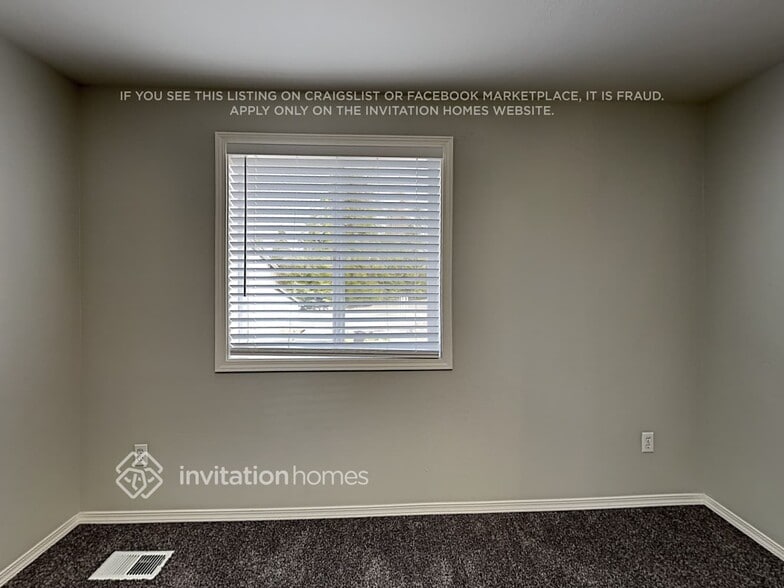 Building Photo - 1517 201st St E