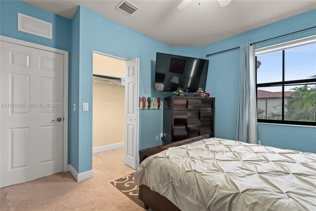 Building Photo - 8825 NW 100th Pl