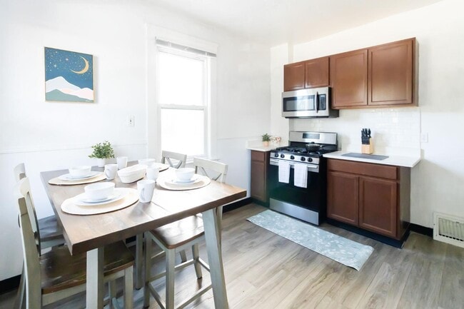 Building Photo - 2240 Murray Hill Rd