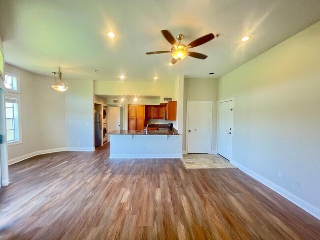 Building Photo - 7310 Westpointe Blvd