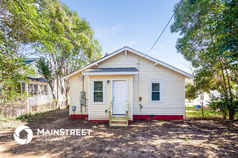 Building Photo - 2208 Camp Greene St