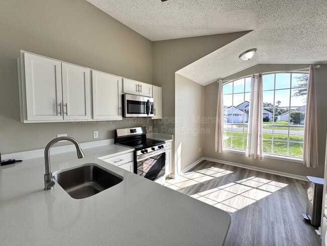 Building Photo - 7305 Marseille Cir