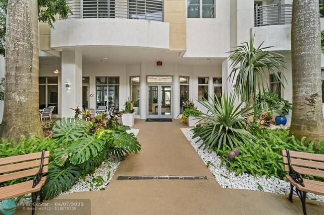 Building Photo - 1830 Radius Dr