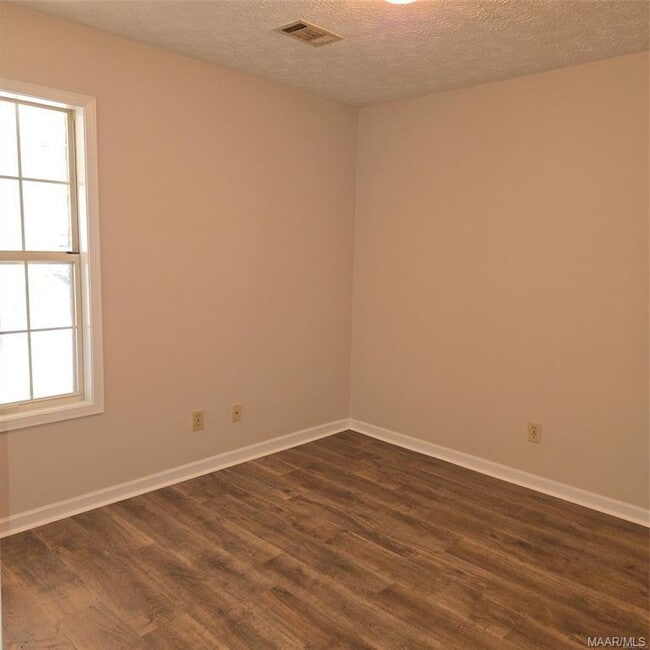 Building Photo - 110 Dellwood Ct