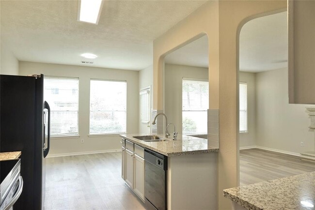 Building Photo - 23902 Spring Way Dr