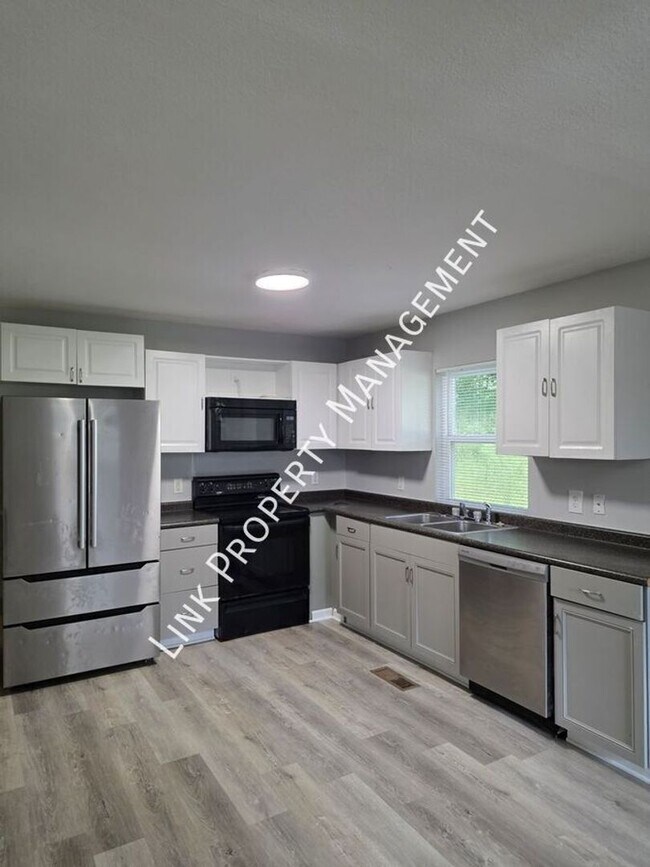 Building Photo - 2111 Mt Pisgah Rd