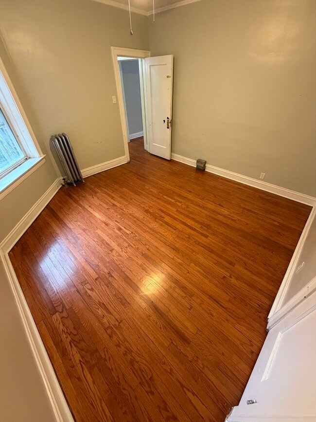 Building Photo - 7819 S Cornell Ave