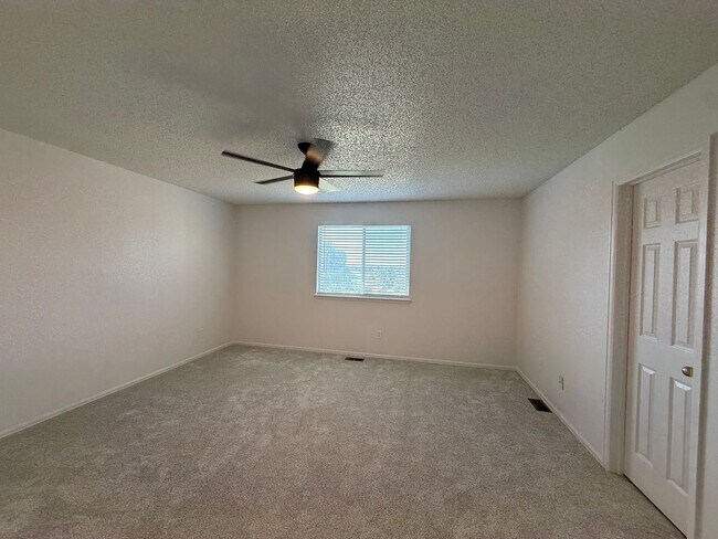 Building Photo - 4810 Ardley Dr