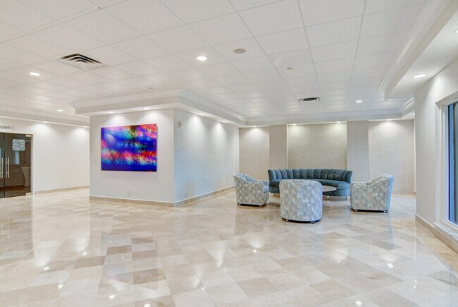Building Photo - 4301 N Ocean Blvd