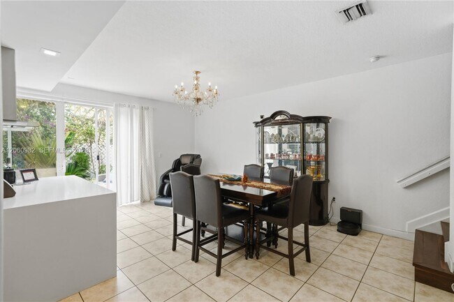 Building Photo - 8741 NW 110th Ave